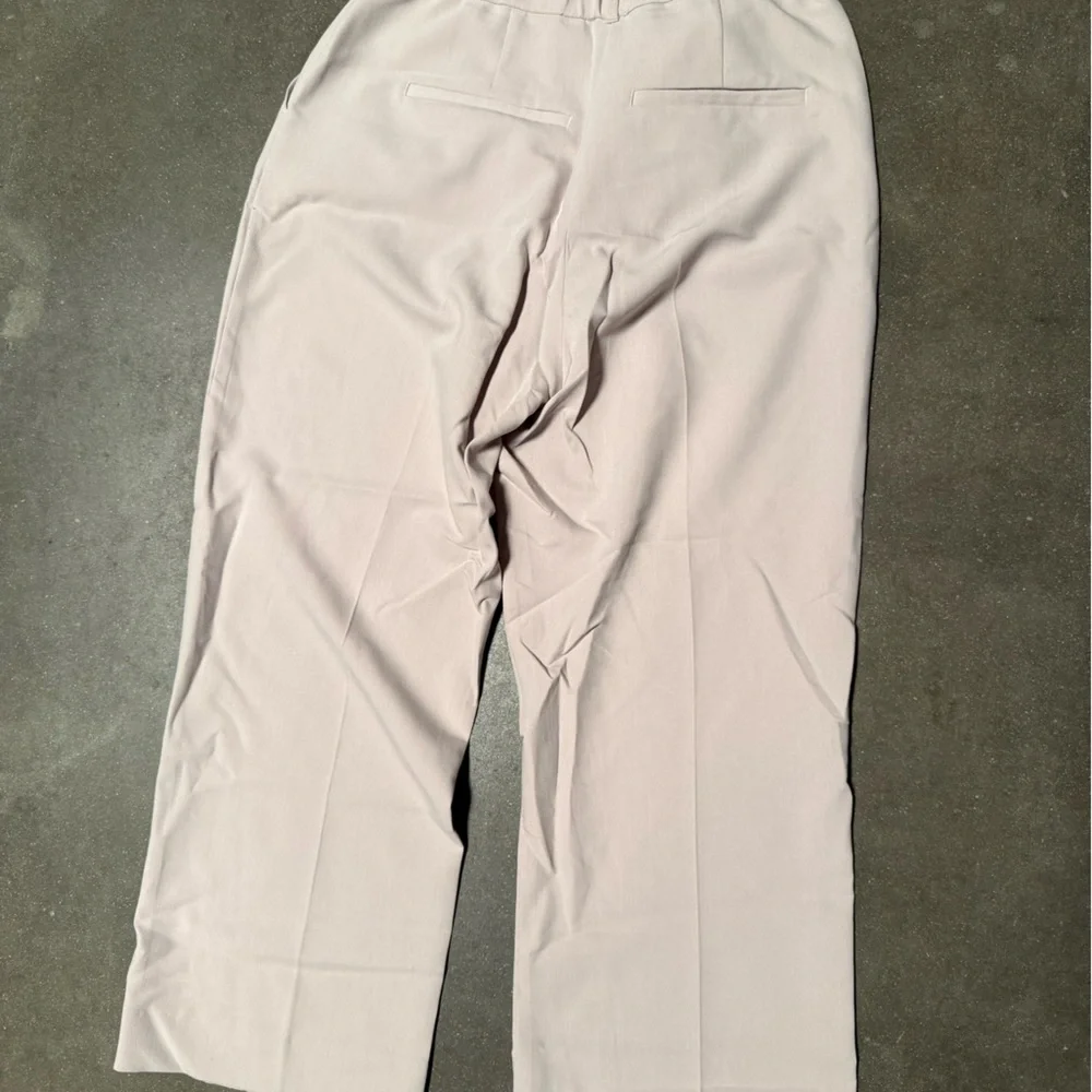 Abercrombie & Fitch Men's Pale Pink Chinos - Picture 3 of 3